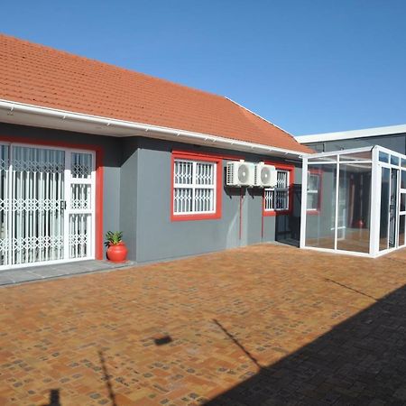 Surrey B&B Cape Town Bagian luar foto