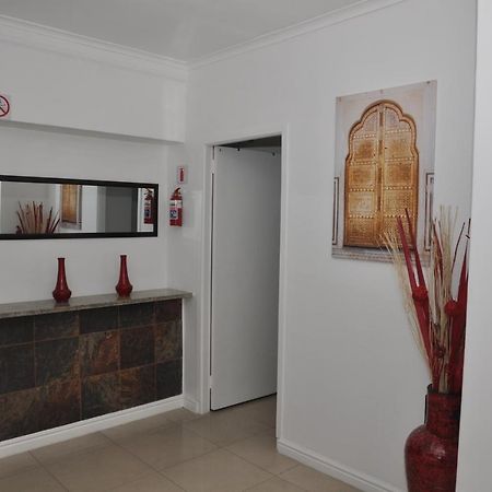 Surrey B&B Cape Town Bagian luar foto