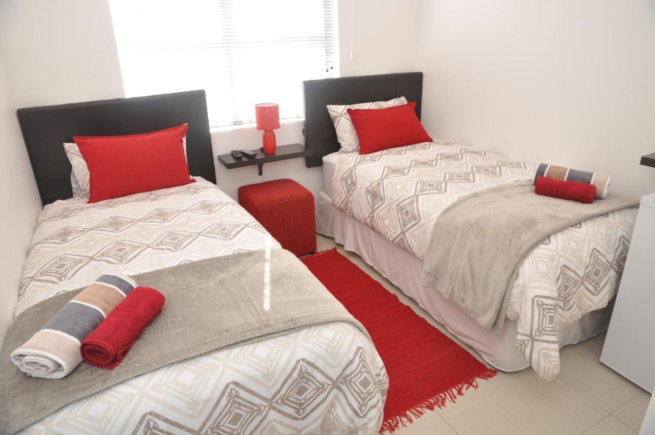 Surrey B&B Cape Town Bagian luar foto
