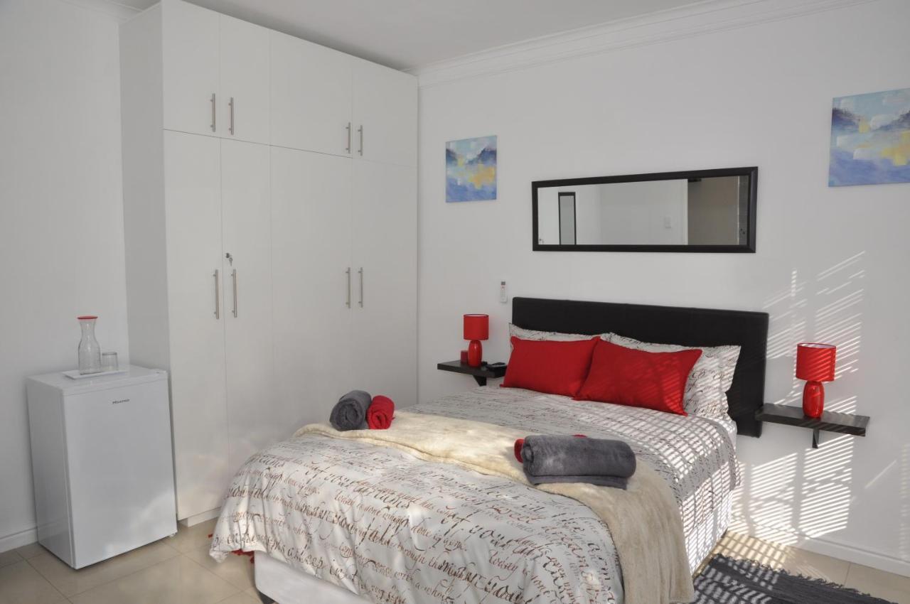 Surrey B&B Cape Town Bagian luar foto